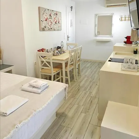 Heritage Plateia Πανσιόν Τήνος