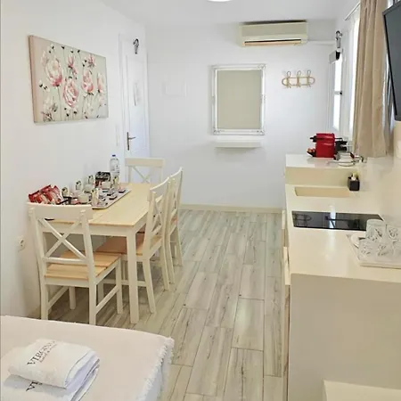 Heritage Plateia Τήνος